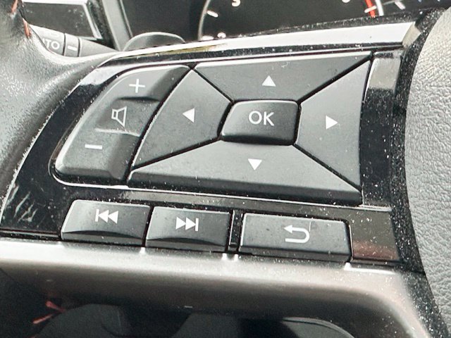 Used 2023 Nissan Altima 2.0 SR FWD image 10