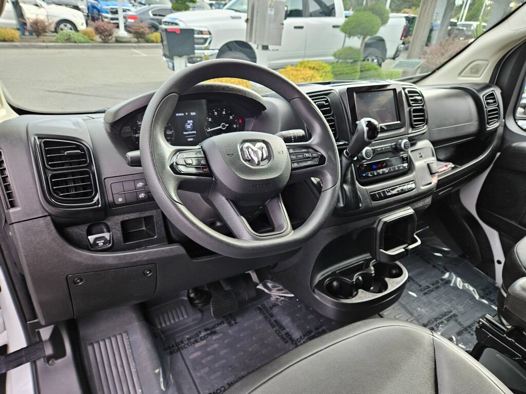 Used 2025 RAM ProMaster 2500 w/ Convenience Group FWD image 18