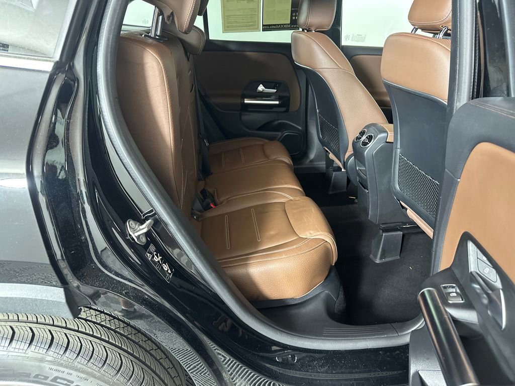 Certified 2022 Mercedes-Benz GLA 250 image 17
