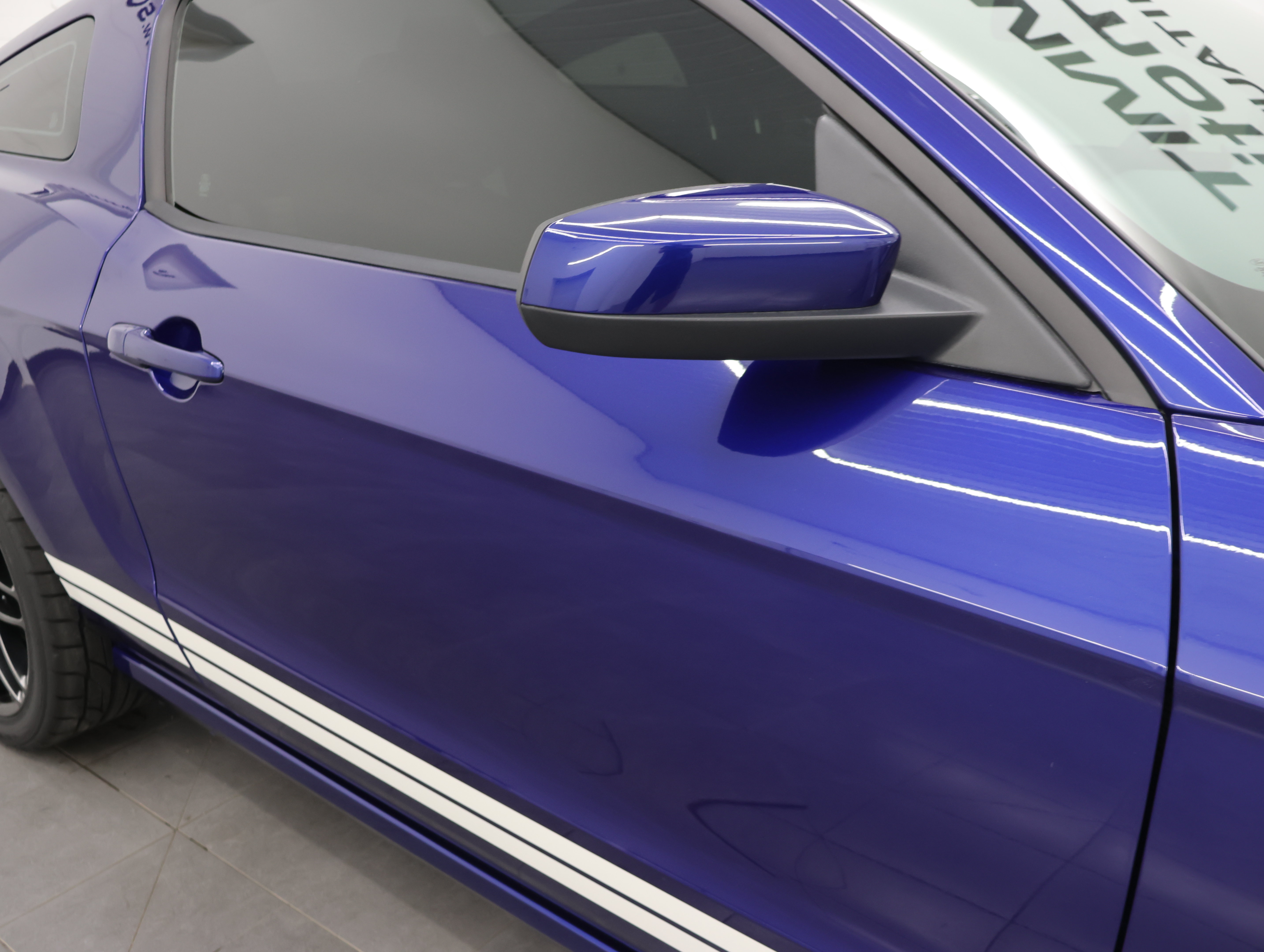 Used 2013 Ford Mustang Shelby GT500 RWD image 25