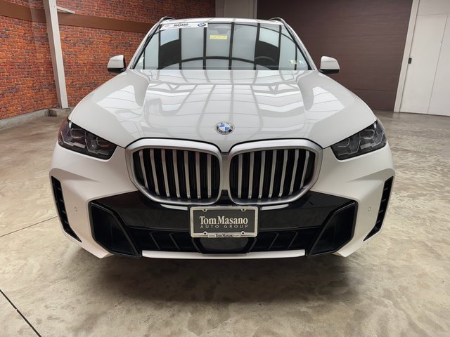 Certified 2024 BMW X5 xDrive40i w/ M Sport Package image 8