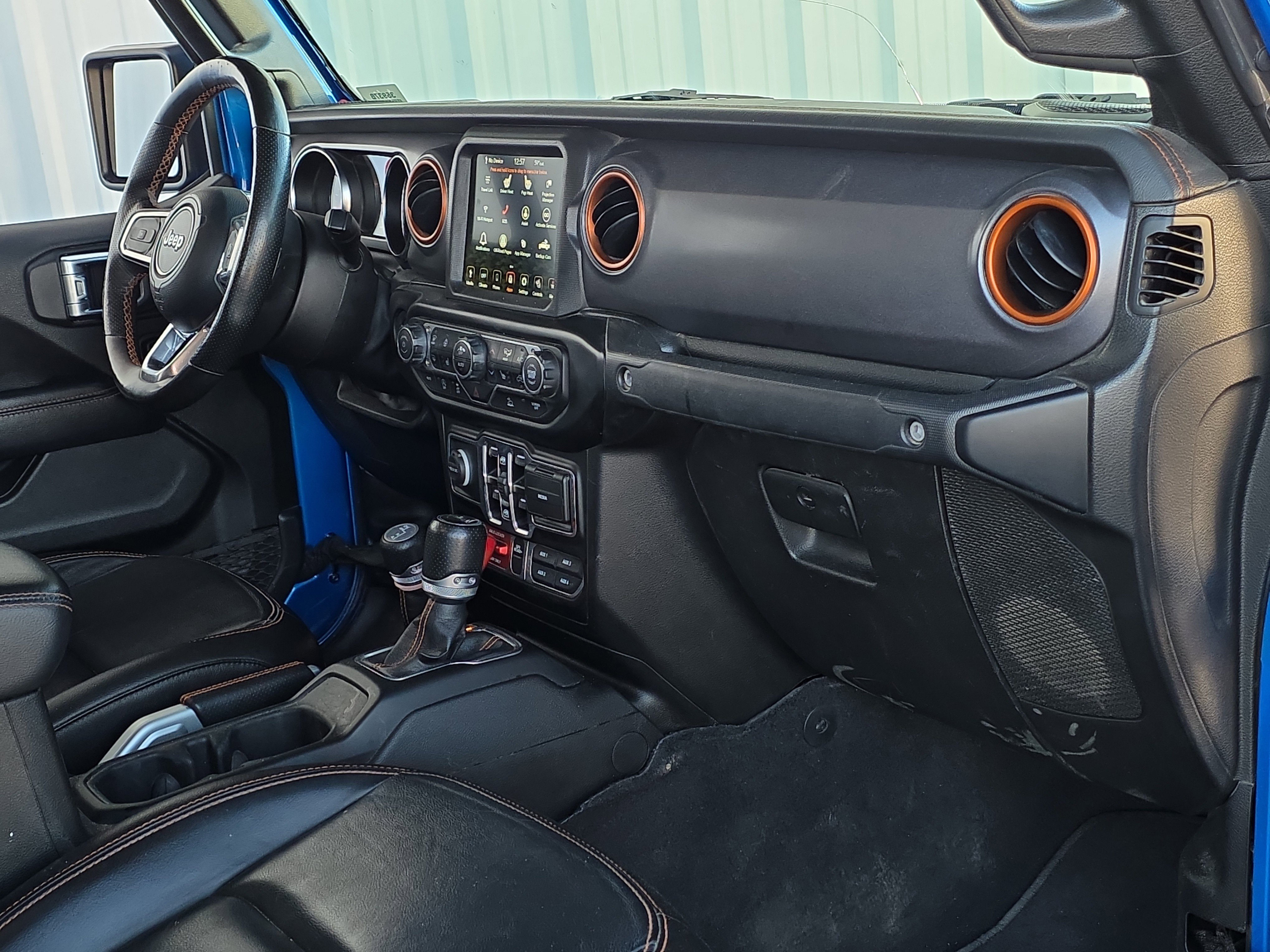 Used 2022 Jeep Gladiator Mojave w/ Cold Weather Group image 34