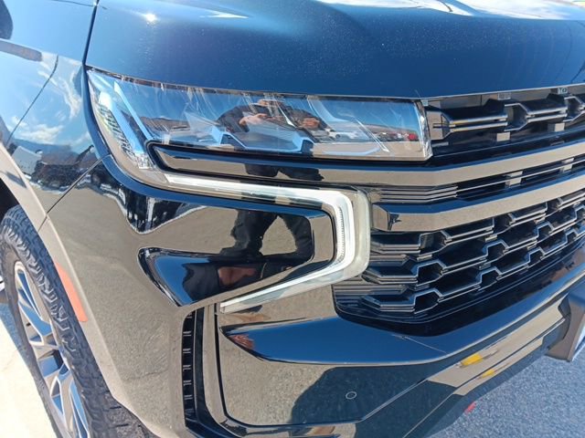 Used 2023 Chevrolet Tahoe Z71 w/ Luxury Package AWD/4WD image 6