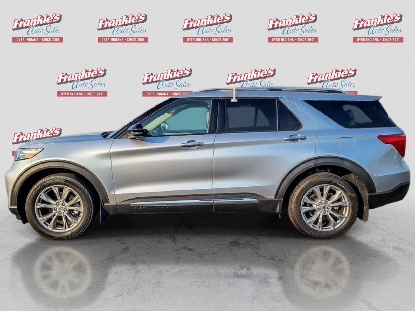 Used 2020 Ford Explorer Limited w/ Class III Trailer Tow Package AWD/4WD image 2