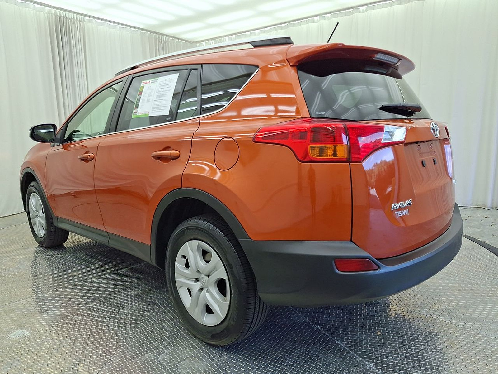 Used 2015 Toyota RAV4 LE FWD image 24