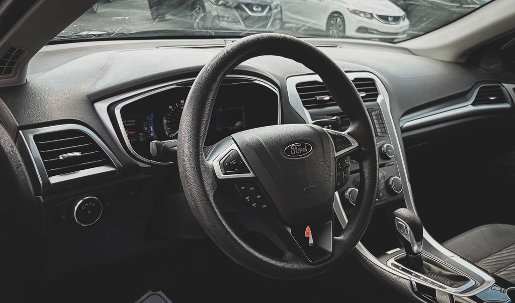 Used 2016 Ford Fusion S FWD image 2