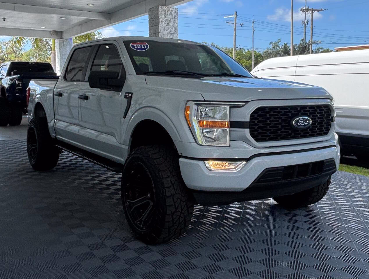 Used 2021 Ford F150 XL w/ STX Appearance Package RWD image 11