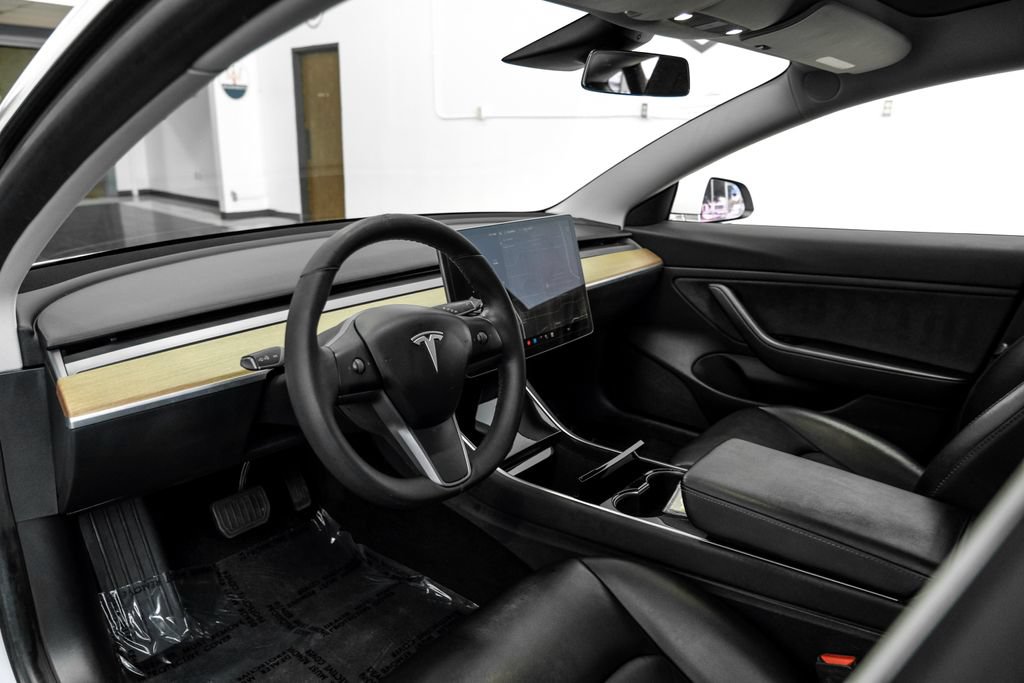 Used 2019 Tesla Model 3 Long Range RWD image 3