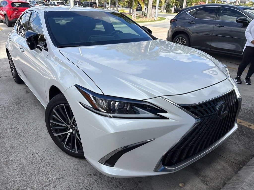 Used 2025 Lexus ES 350 w/ Premium Package FWD video 1