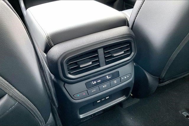 Certified 2025 Honda Pilot Touring image 10