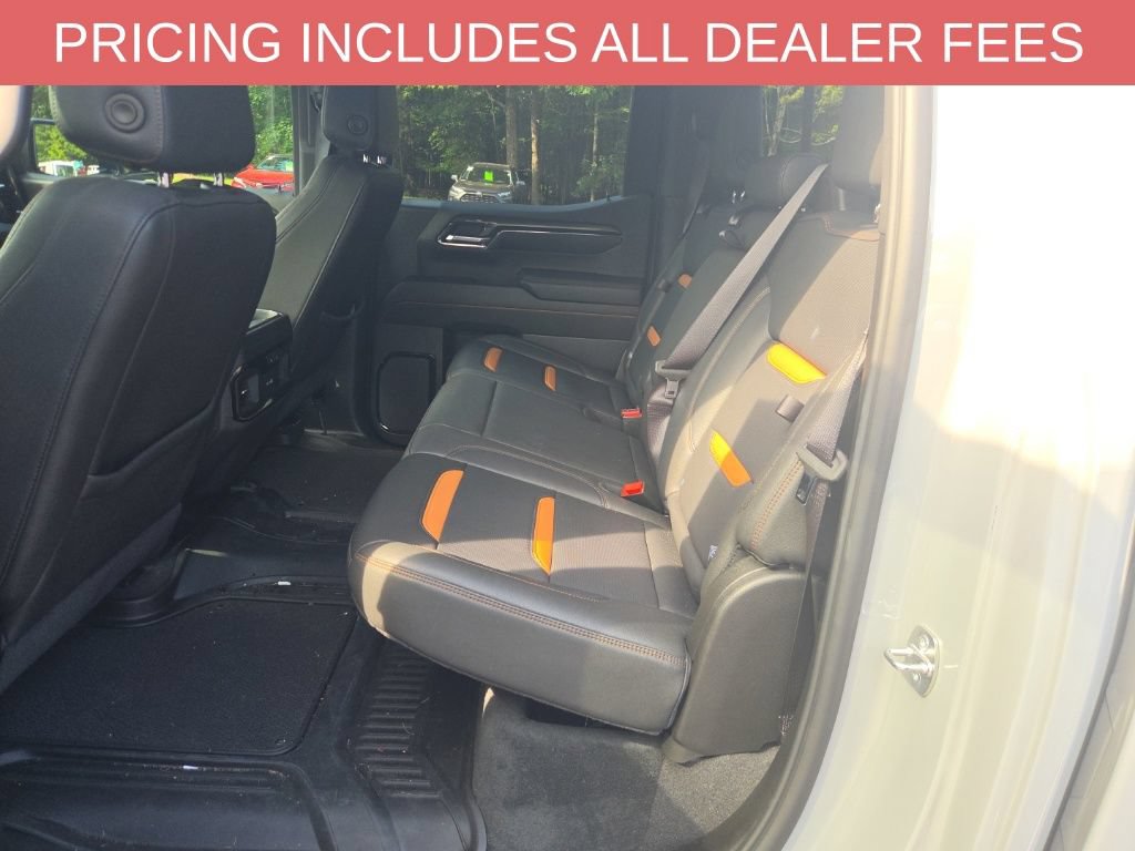Used 2024 GMC Sierra 1500 AT4 w/ Technology Package AWD/4WD image 11
