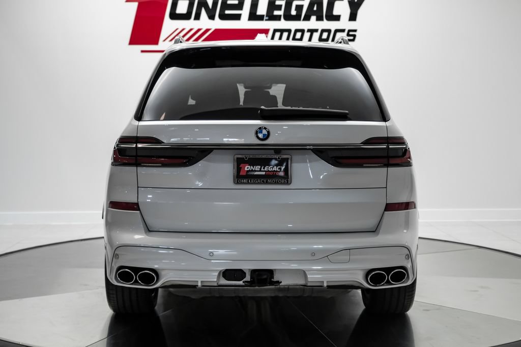 Used 2025 BMW ALPINA XB7 AWD/4WD image 13