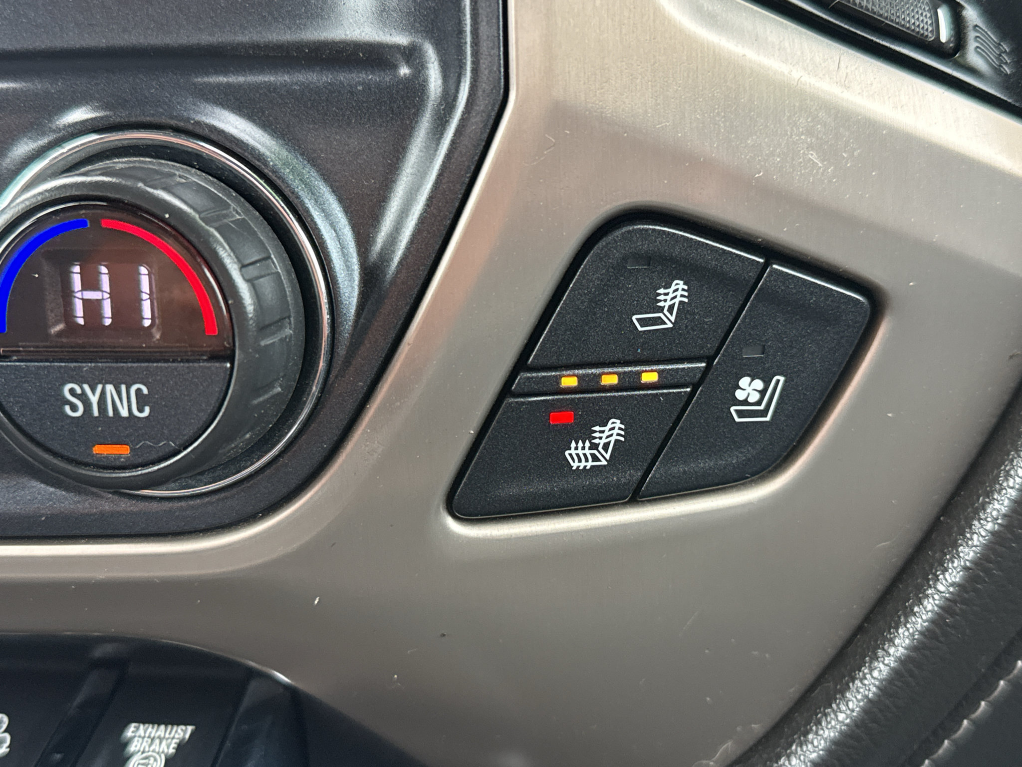 Used 2017 GMC Sierra 3500 Denali w/ Duramax Plus Package AWD/4WD image 33