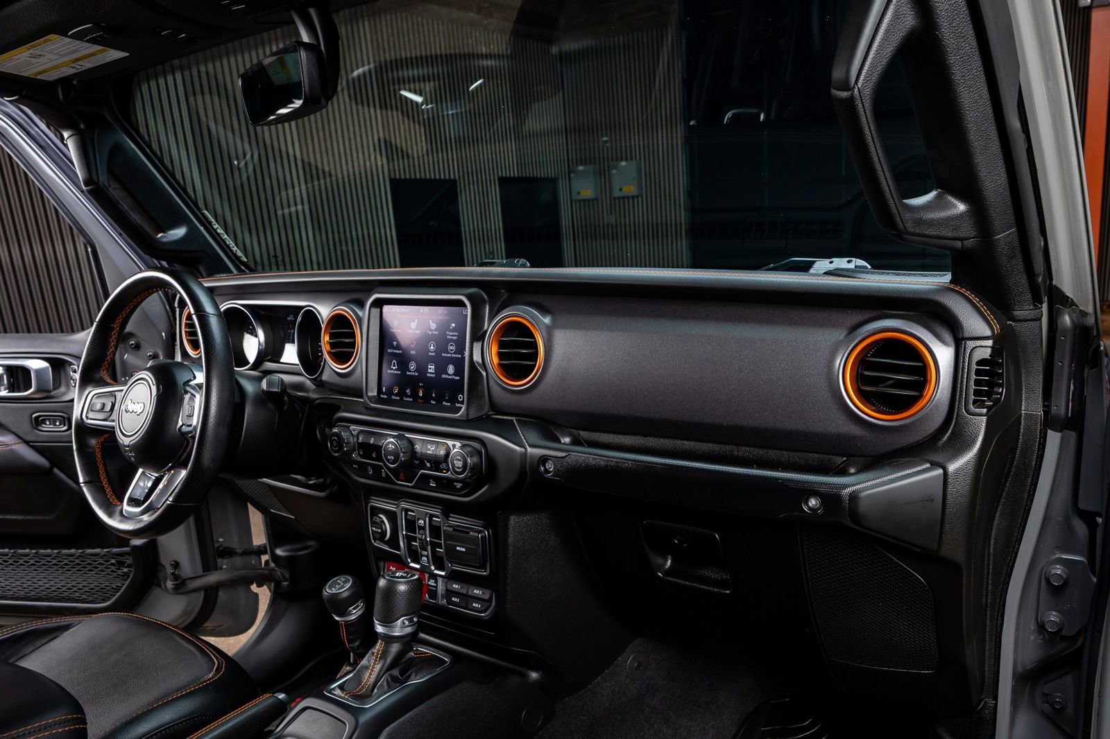 Used 2023 Jeep Gladiator Mojave w/ LED Lighting Group AWD/4WD image 17