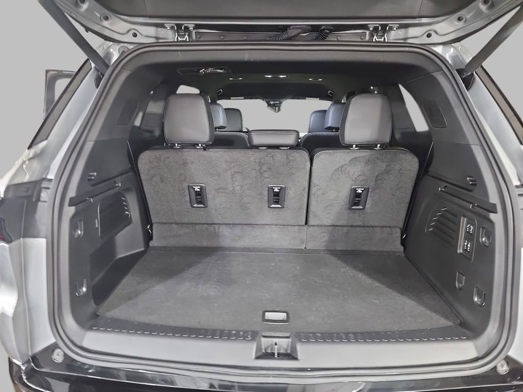Certified 2025 Buick Enclave Sport Touring w/ Power Package AWD/4WD image 17