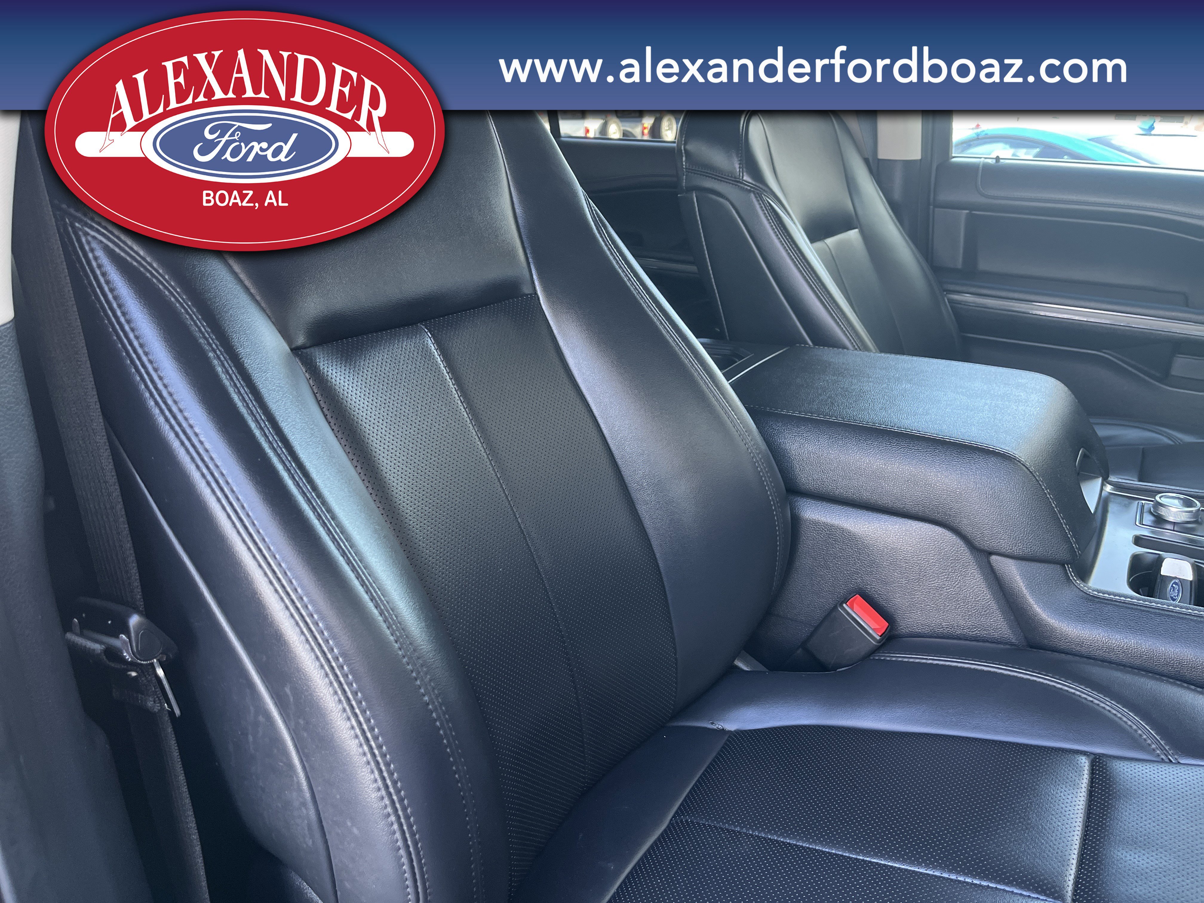 Used 2024 Ford Expedition XLT image 16