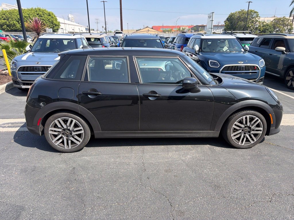 Used 2026 MINI Cooper 4-Door Hardtop FWD image 5
