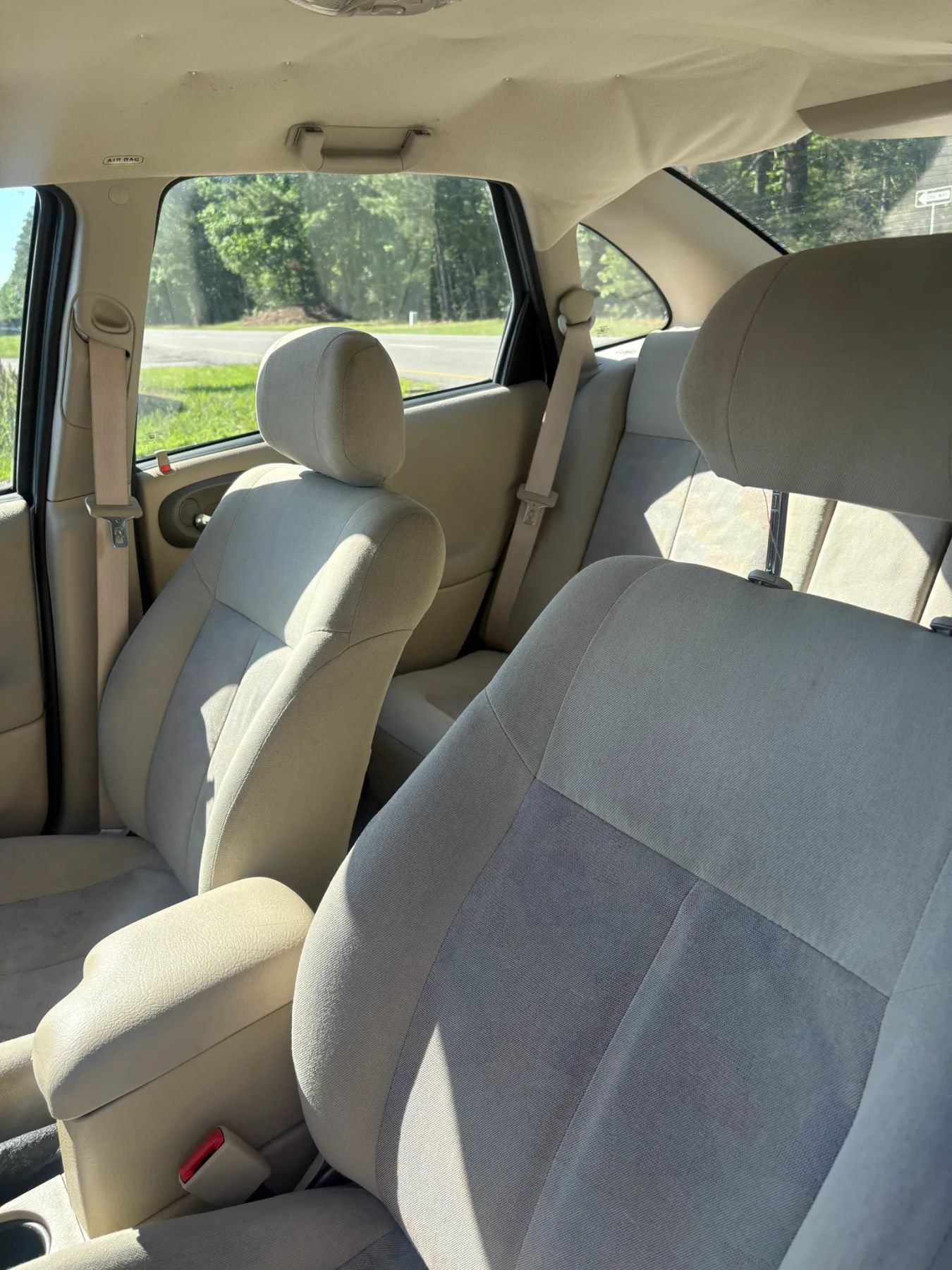 Used 2003 Saturn L-Series L200 w/ Audio Pkg I FWD image 13