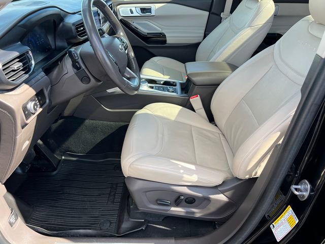 Used 2023 Ford Explorer Platinum w/ Technology Package AWD/4WD image 22
