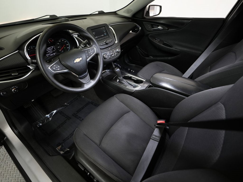 Used 2018 Chevrolet Malibu LT image 29