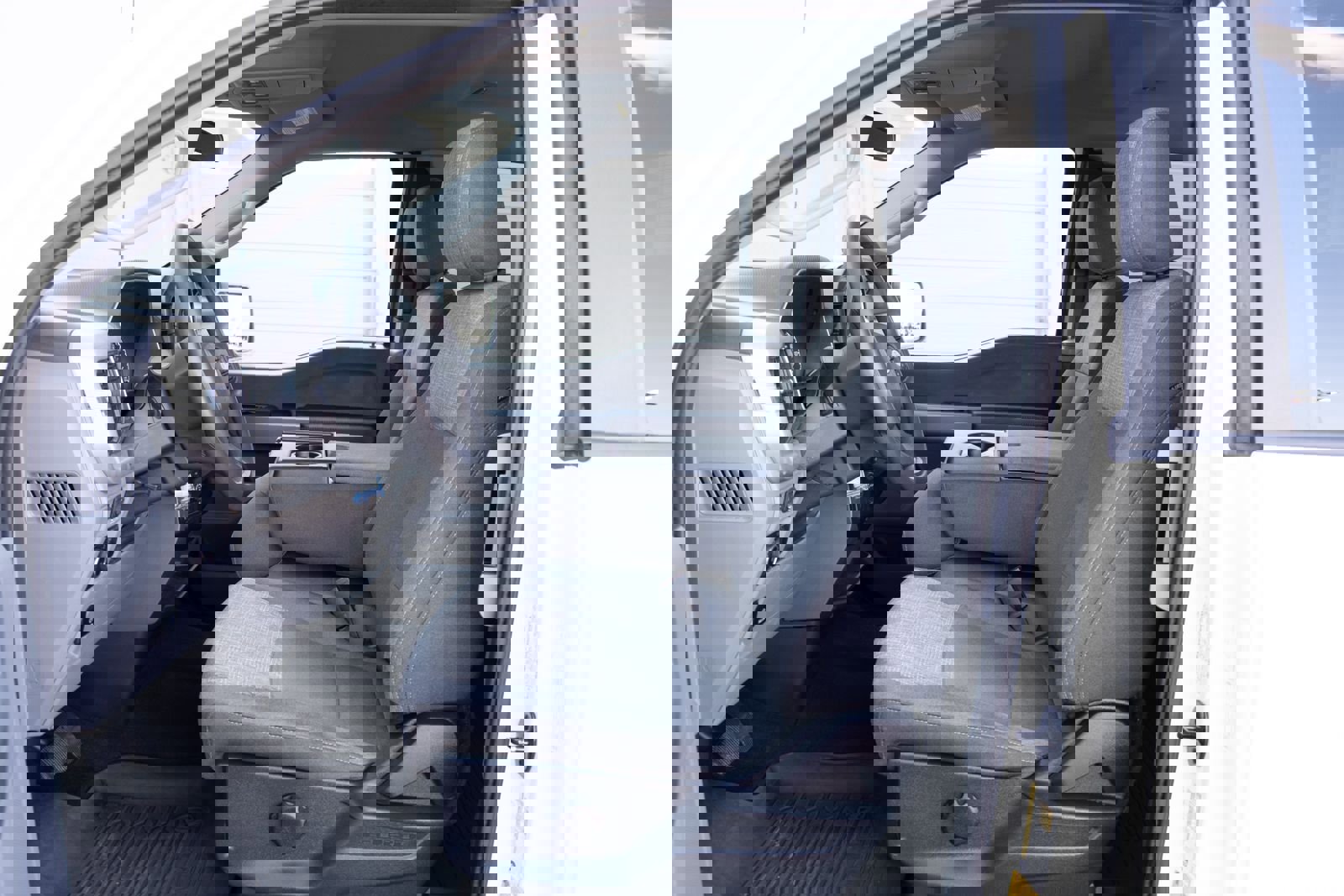 Used 2023 Ford F150 XLT w/ Trailer Tow Package image 10