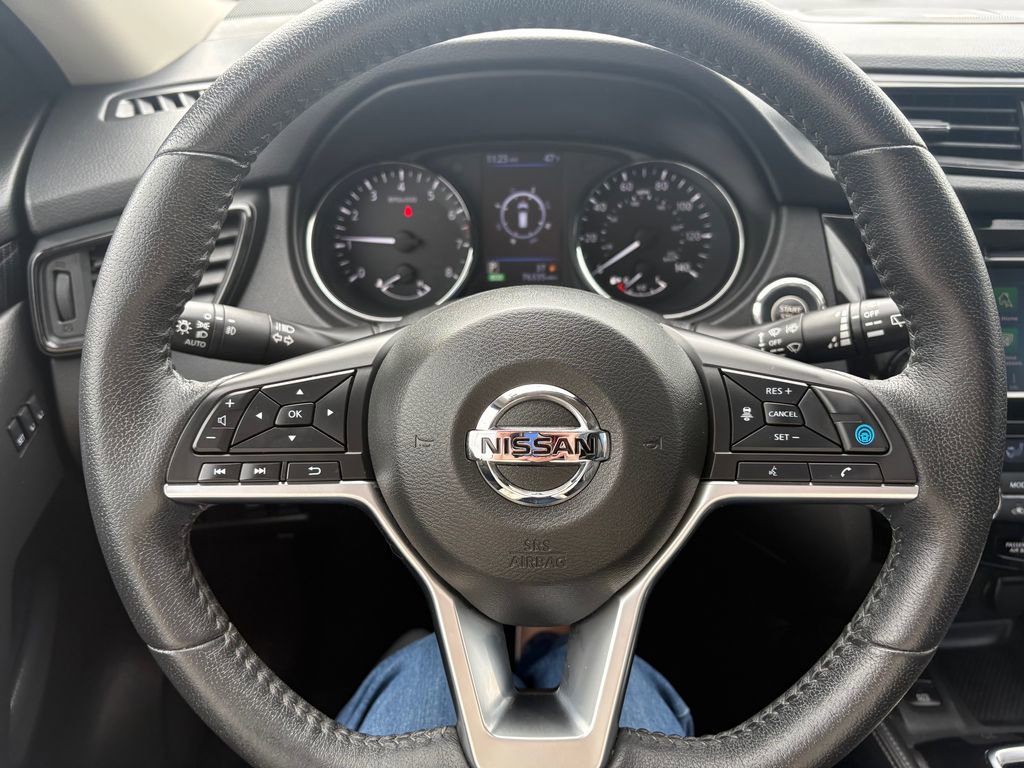 Used 2019 Nissan Rogue SL w/ Premium Package image 9