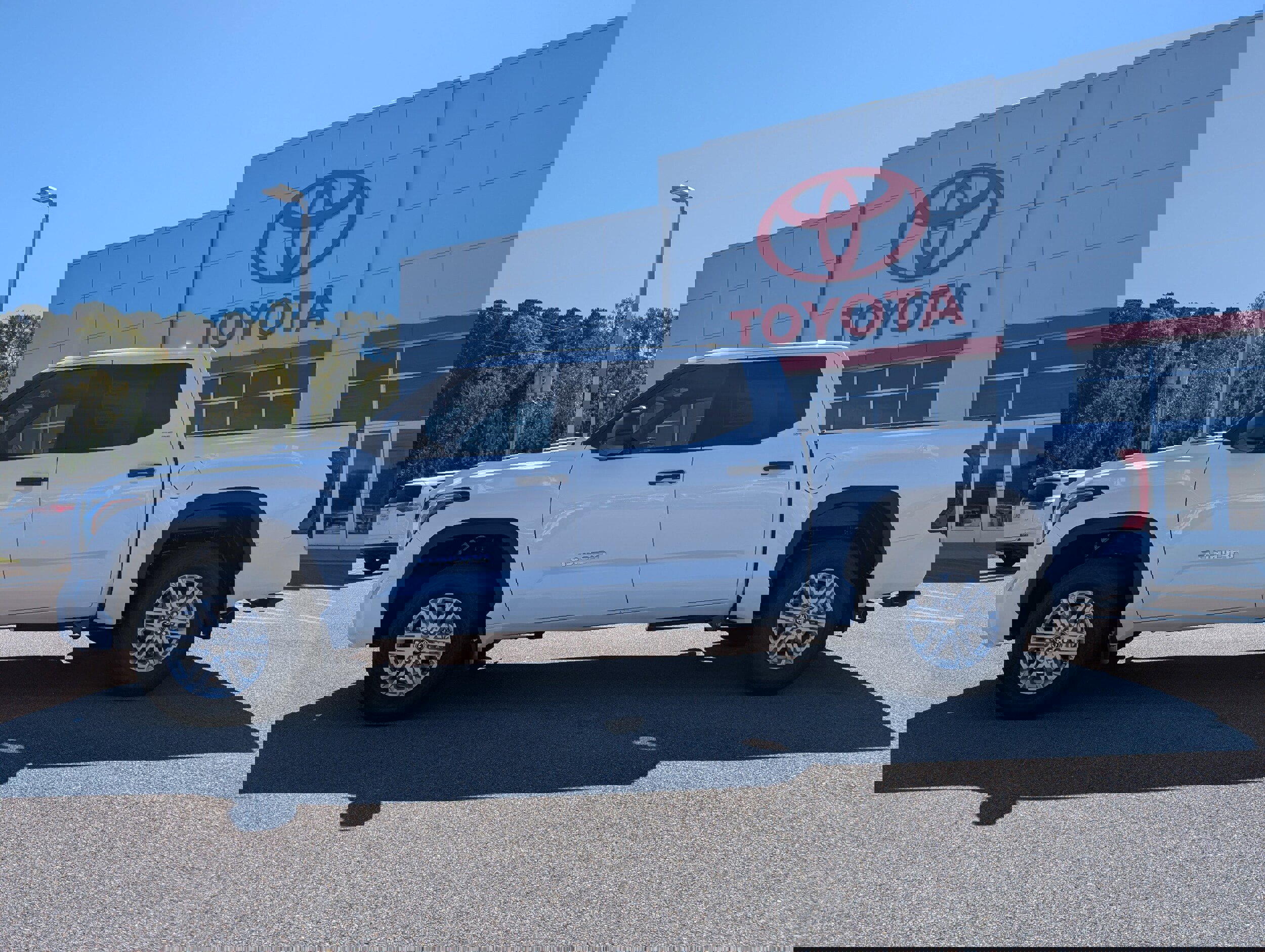 New 2026 Toyota Tundra SR5 image 2