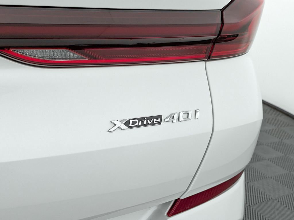 Used 2026 BMW X6 xDrive40i image 11
