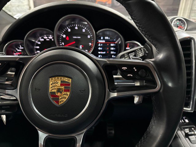 Used 2015 Porsche Cayenne S image 73