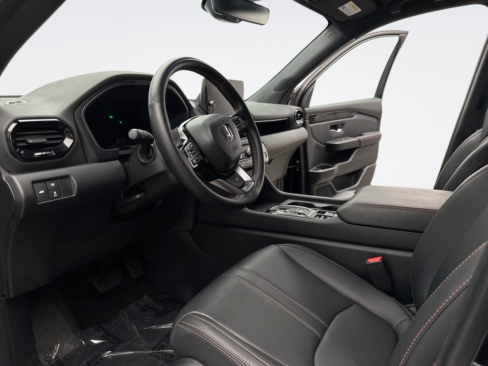 Used 2023 Honda Pilot TrailSport image 12