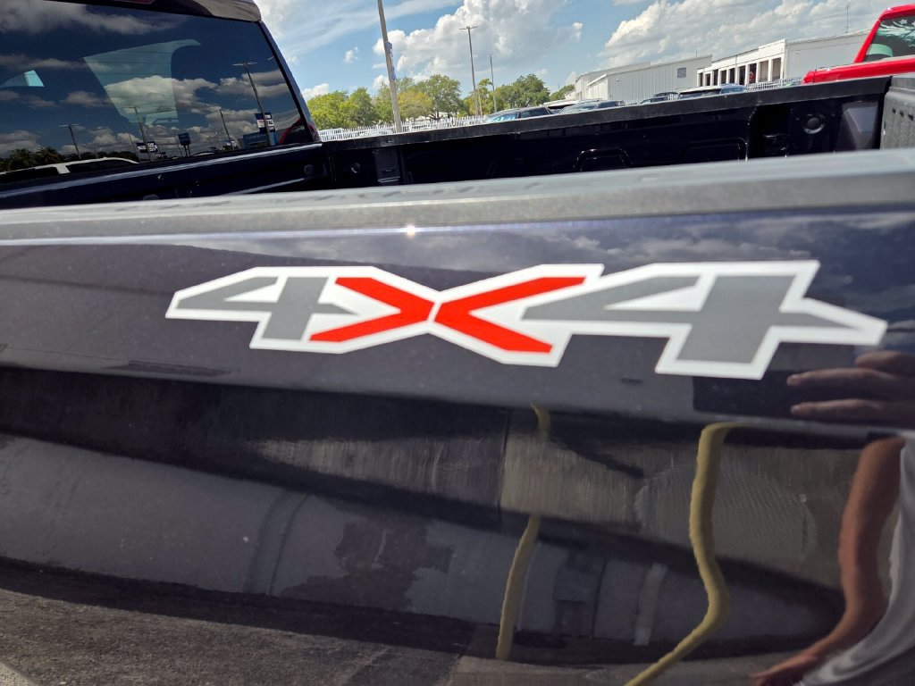 Used 2023 Chevrolet Silverado 1500 LT AWD/4WD image 10