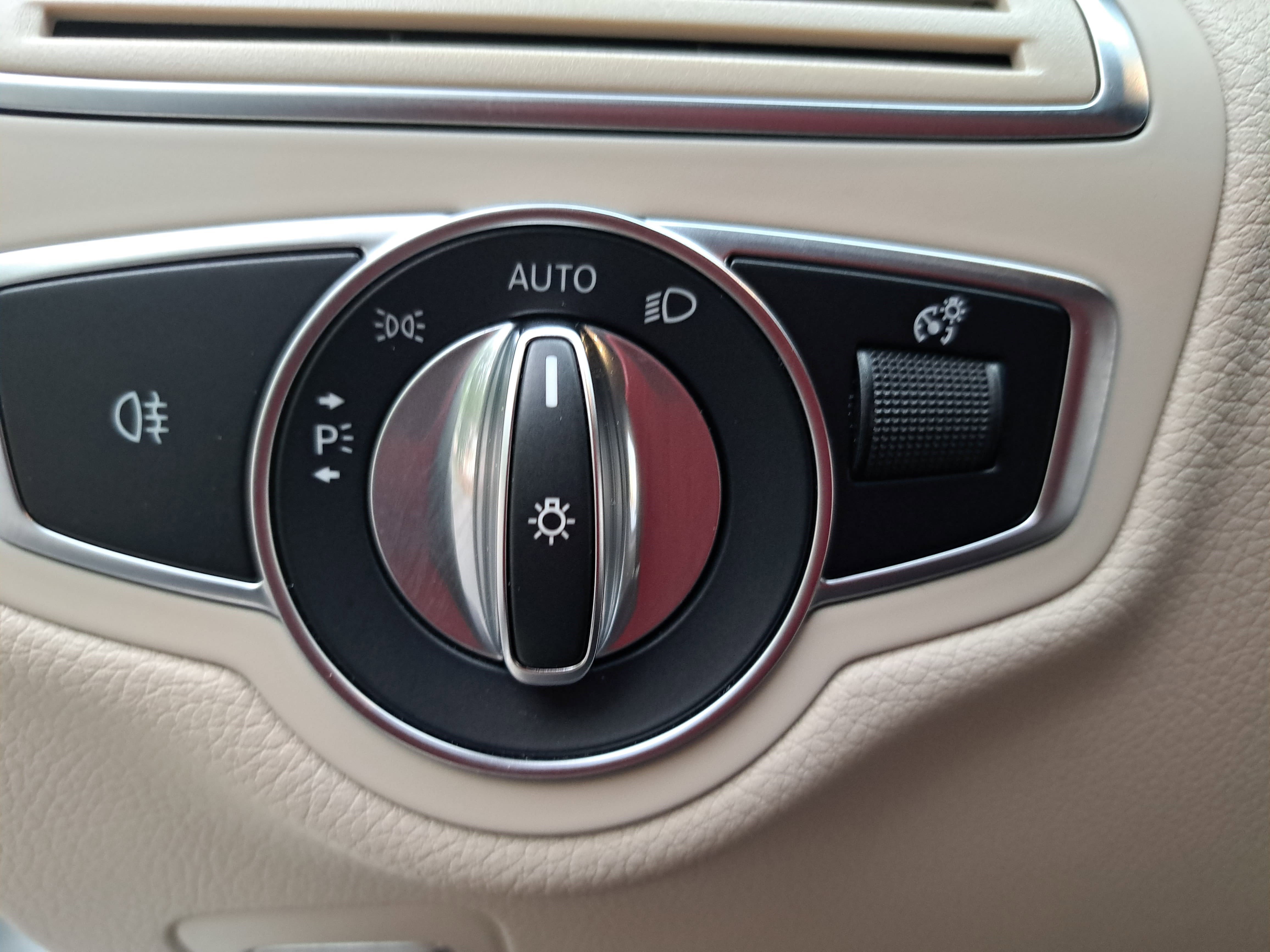 Used 2021 Mercedes-Benz C 300 4MATIC Cabriolet image 21
