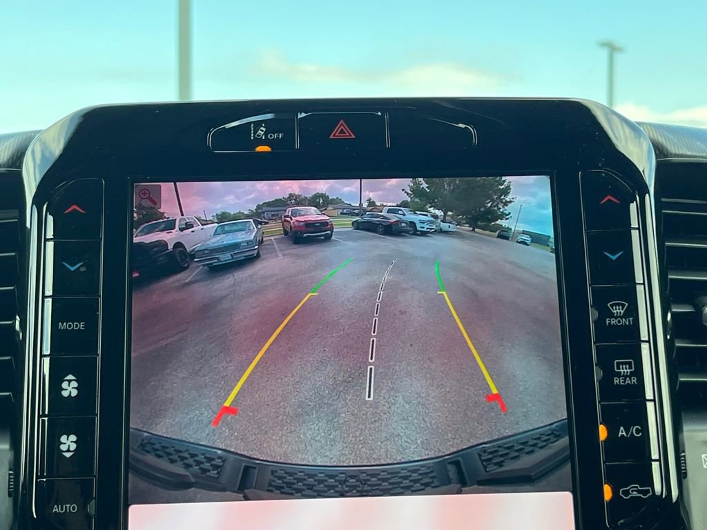 New 2026 RAM 1500 4x4 Crew Cab image 9