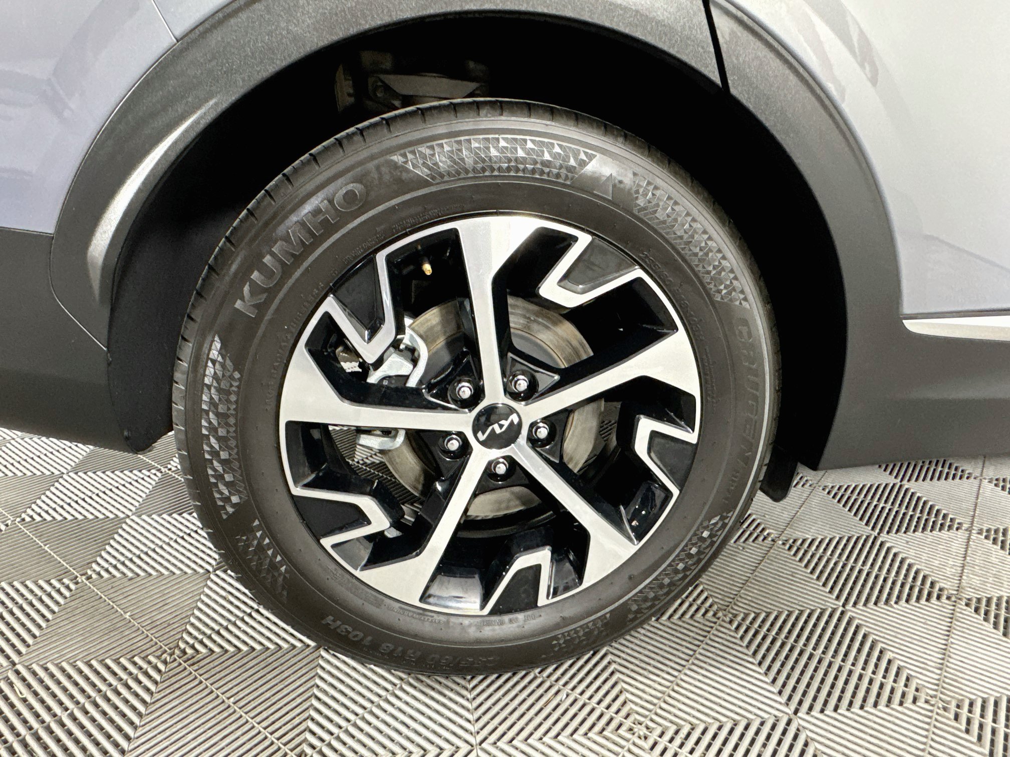 Used 2024 Kia Sportage EX FWD image 55