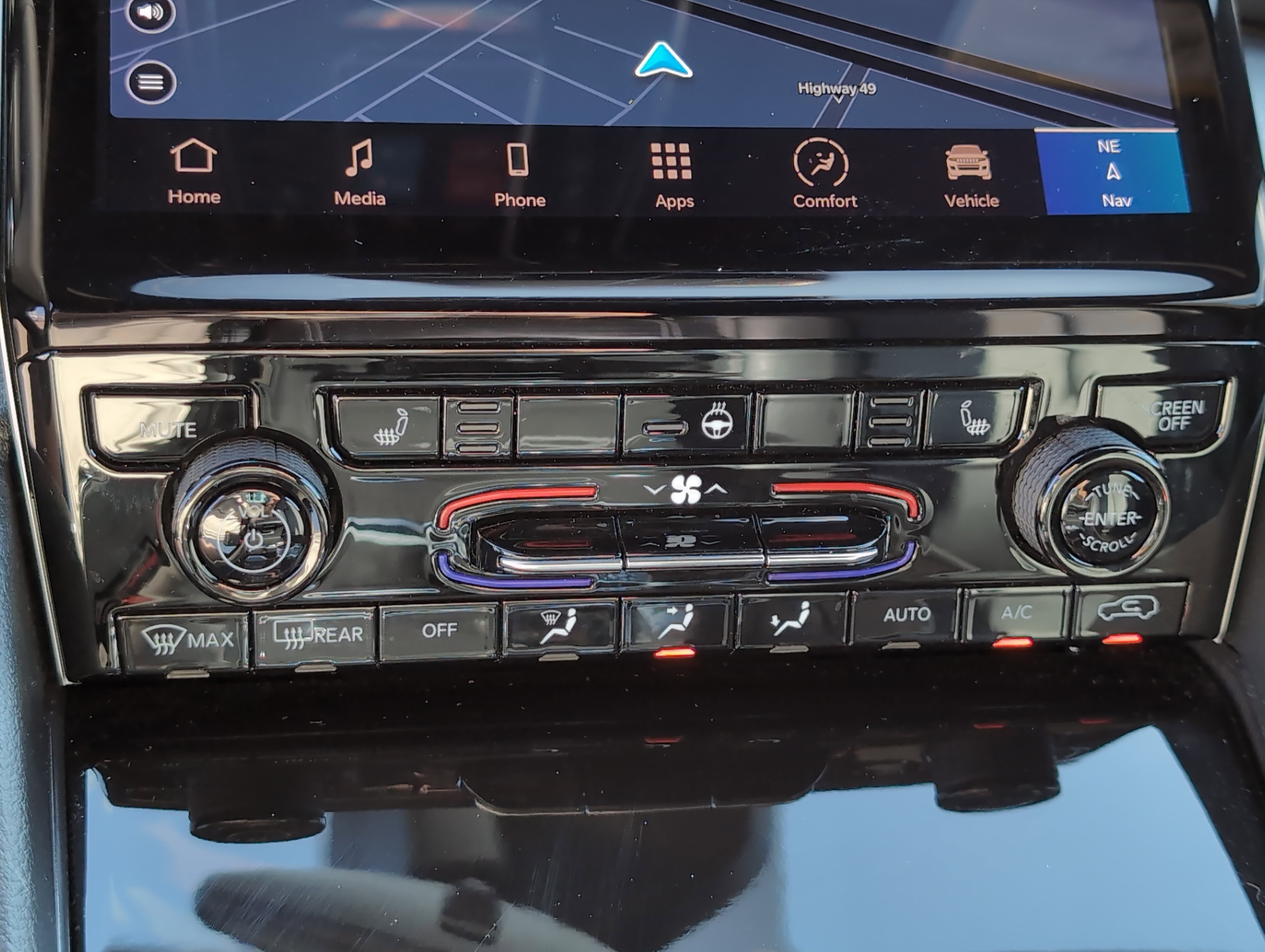 Used 2024 Jeep Grand Cherokee Limited w/ Black Appearance Package image 16