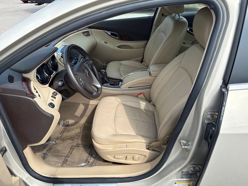 Used 2011 Buick LaCrosse CXL w/ Driver Confidence Package image 29
