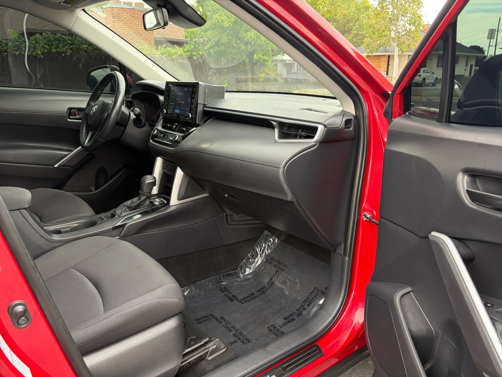 Used 2022 Toyota Corolla Cross LE w/ Moonroof Package AWD/4WD image 28