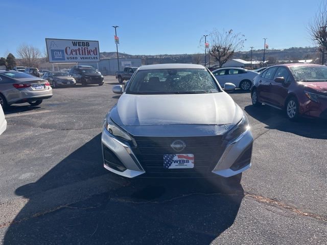 Used 2023 Nissan Altima 2.5 SV image 2