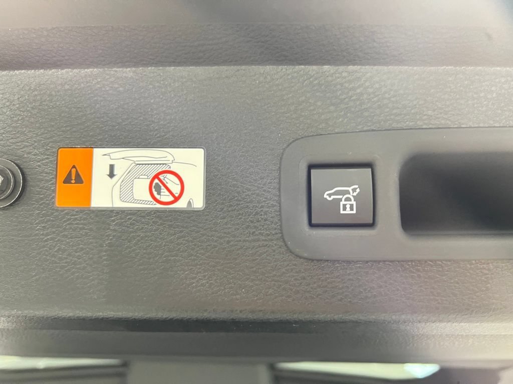 New 2026 Toyota Sienna XLE Woodland Edition AWD/4WD image 39