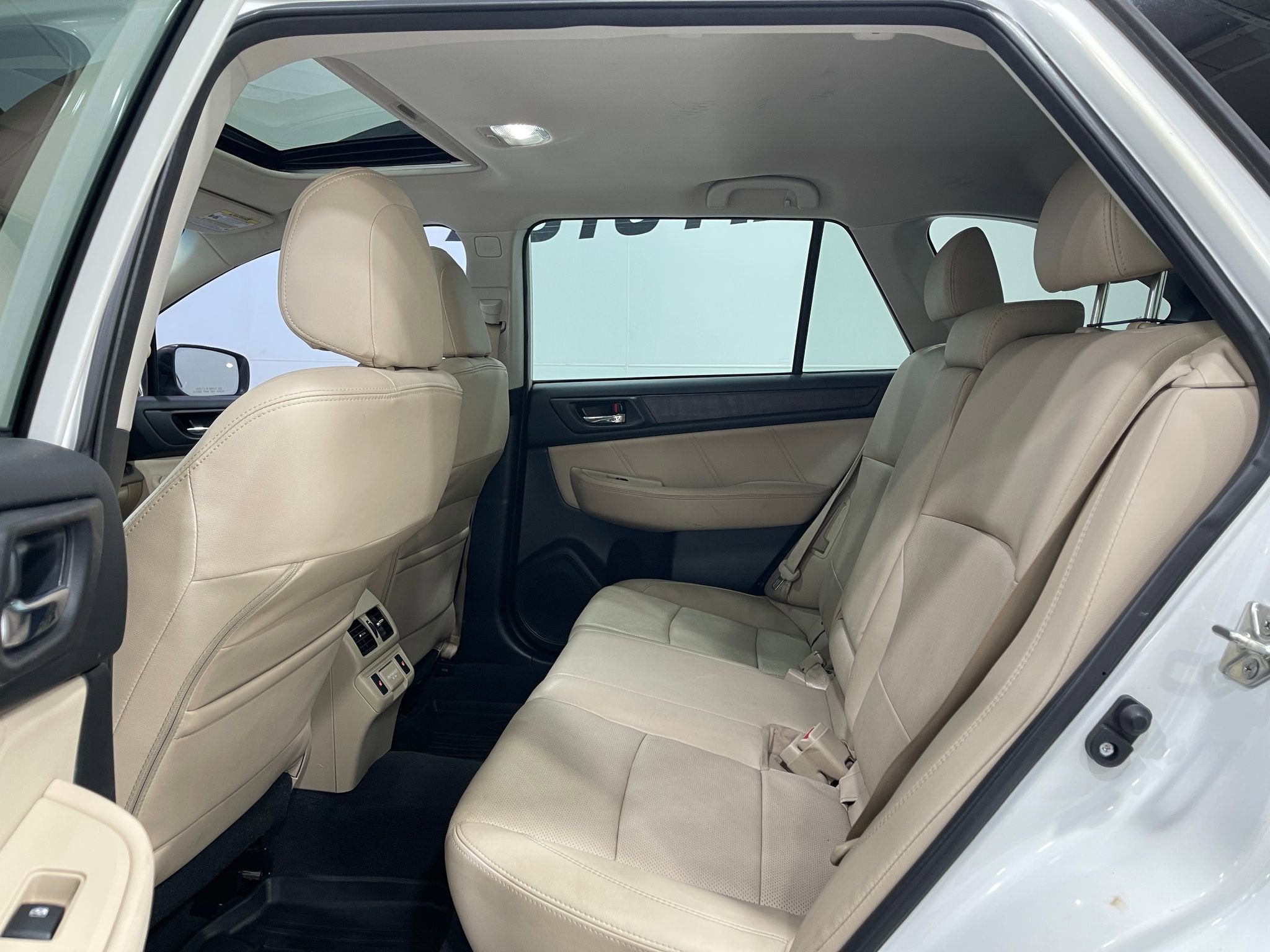 Used 2018 Subaru Outback 2.5i Limited image 28