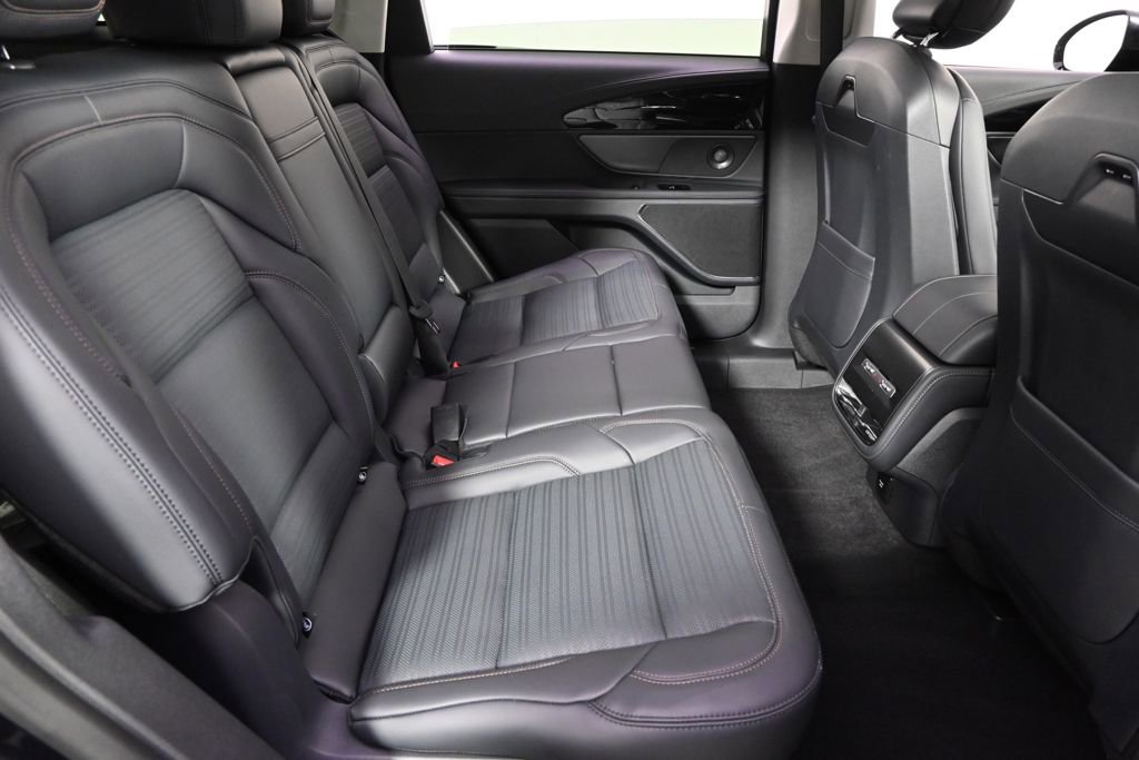 New 2026 Lincoln Nautilus Reserve AWD/4WD image 18