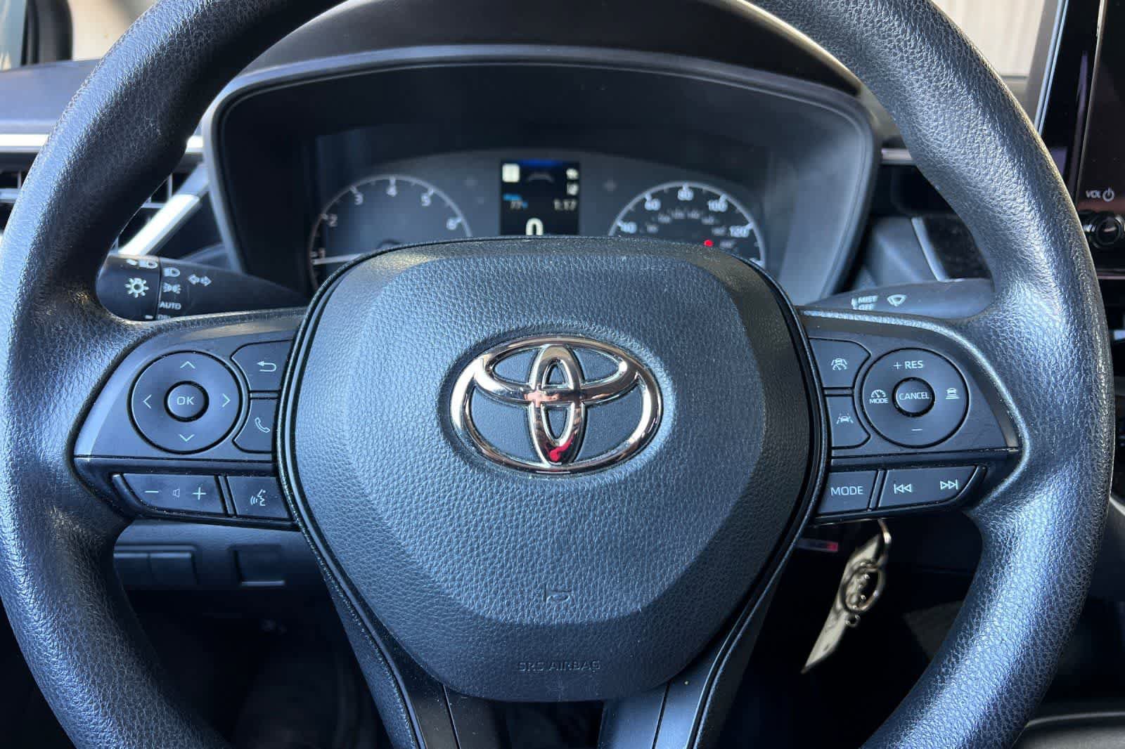 Used 2023 Toyota Corolla LE image 23