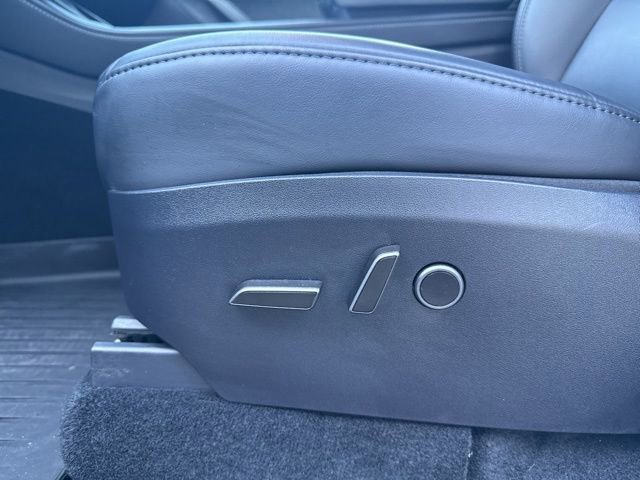 Used 2024 Tesla Model Y Performance image 28