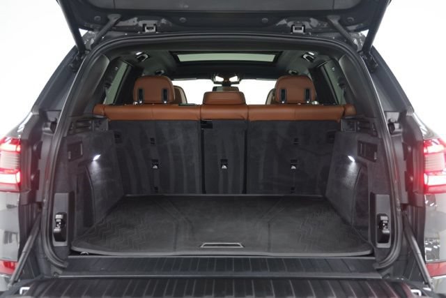 Used 2023 BMW X5 M50i w/ Executive Package AWD/4WD image 16