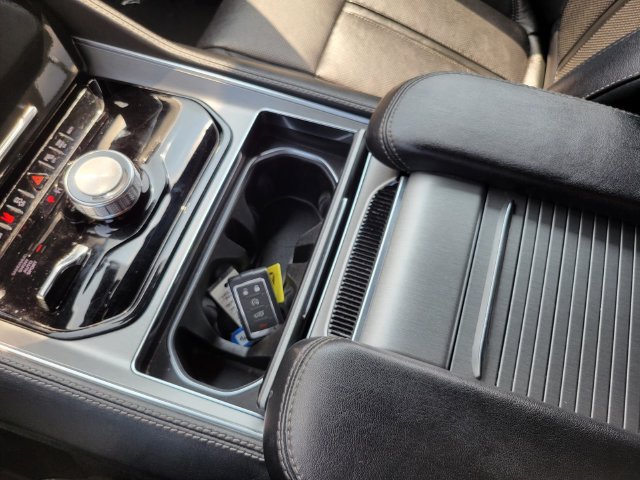 Used 2024 Jeep Wagoneer Series II AWD/4WD image 20