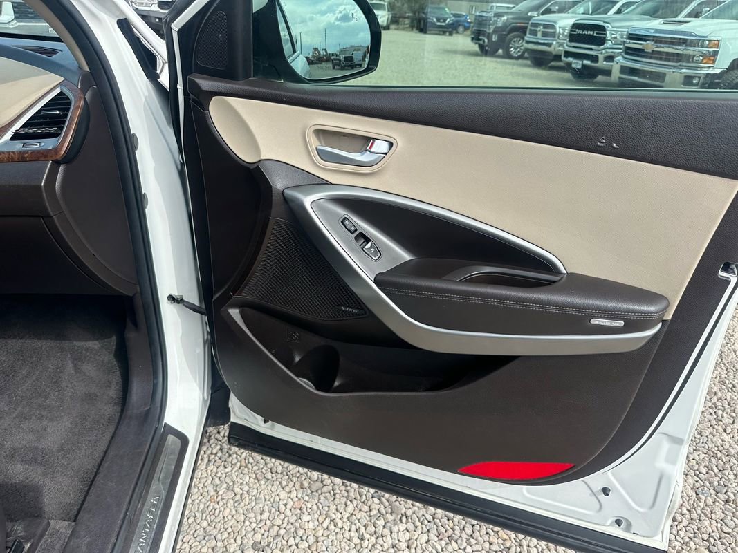 Used 2019 Hyundai Santa Fe XL AWD/4WD image 13