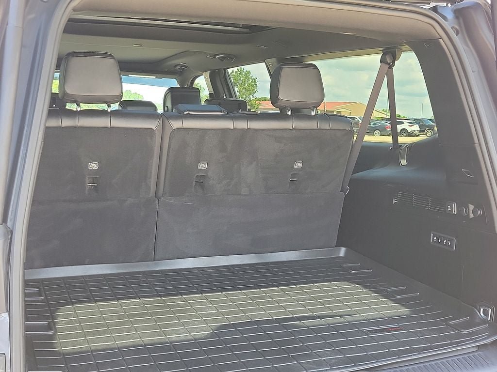 Used 2024 Jeep Wagoneer L 4WD w/ Premium Group I image 8