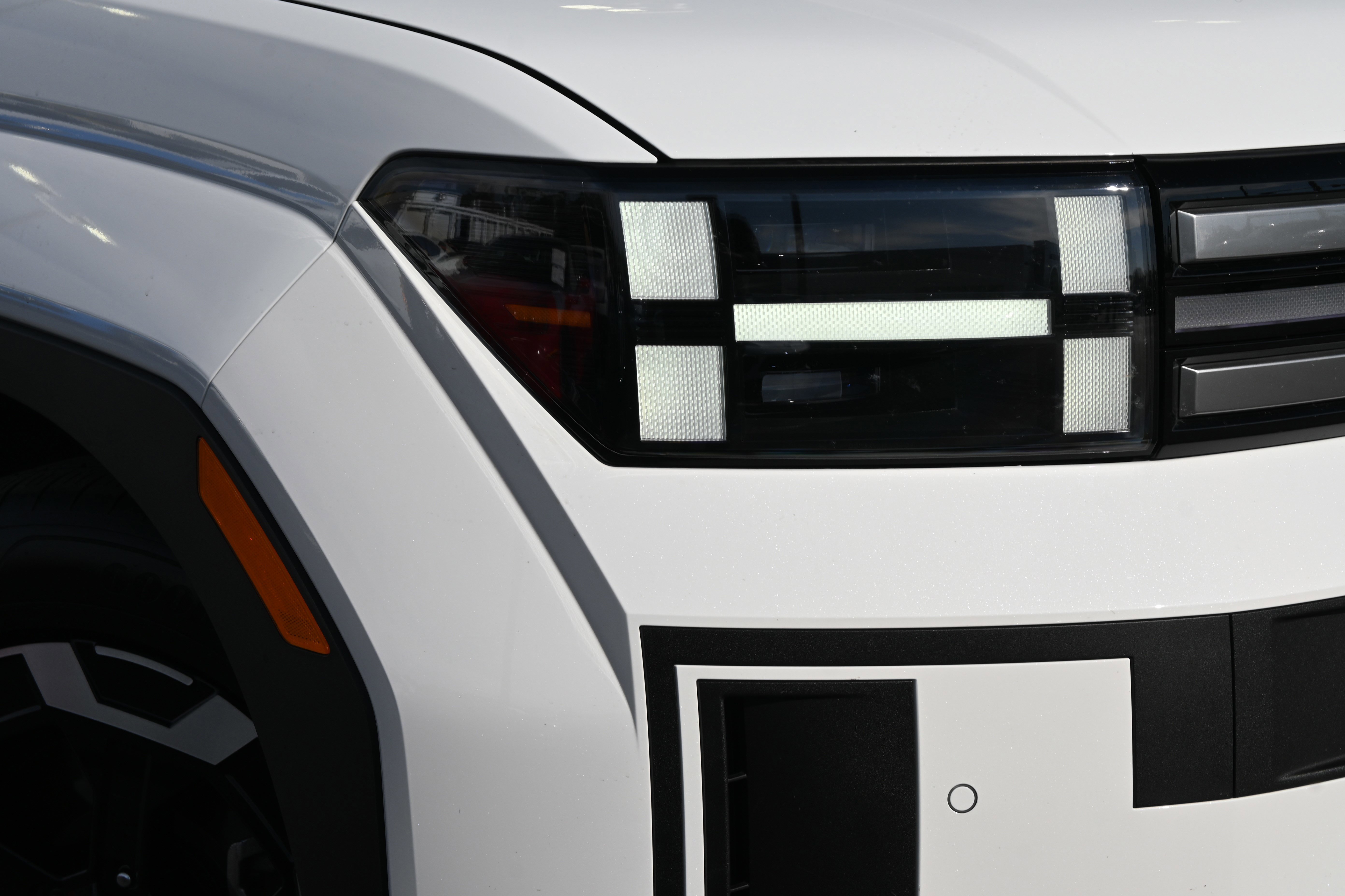 Used 2024 Hyundai Santa Fe SE image 12