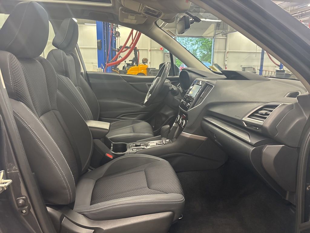 Used 2021 Subaru Forester Premium AWD/4WD image 4