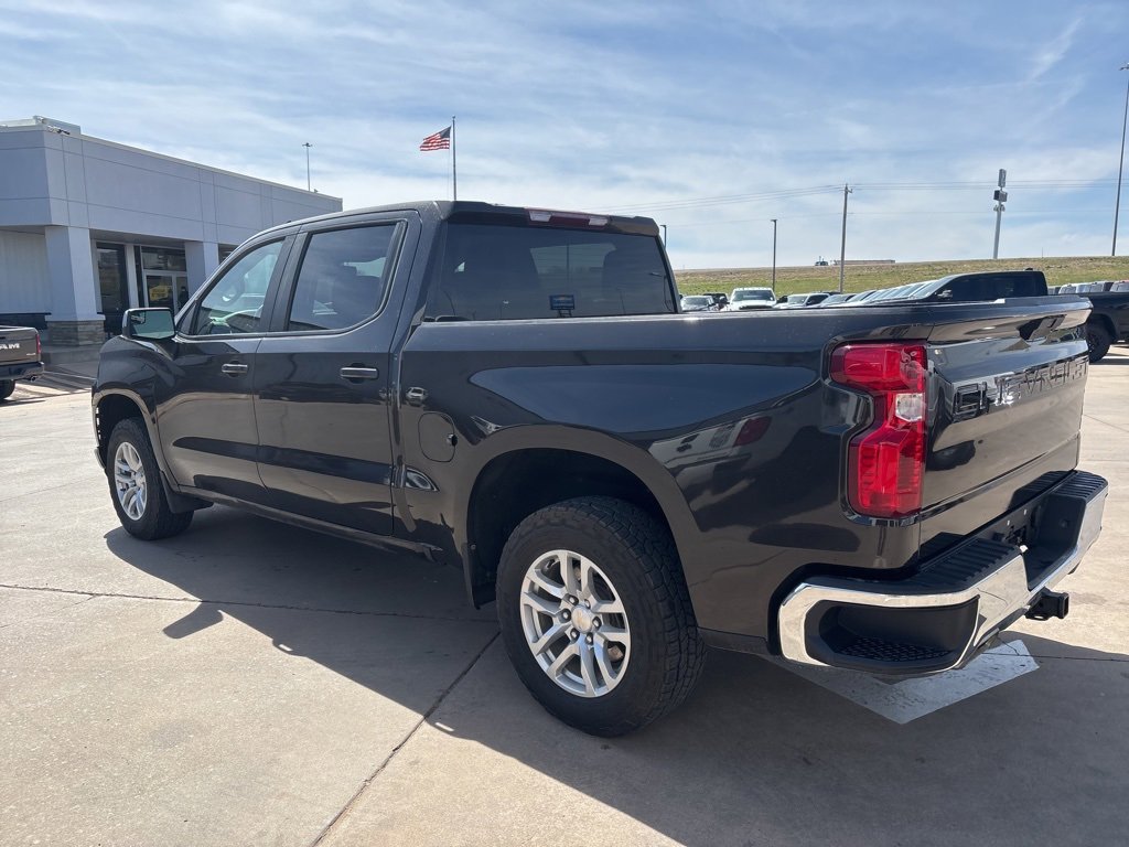 Used 2022 Chevrolet Silverado 1500 LT image 4